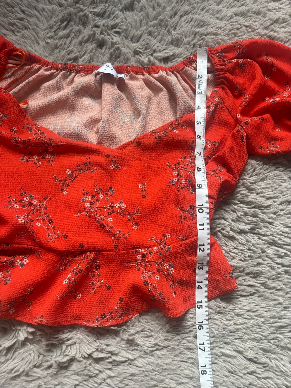 Polly Rhea Red Floral Peplum Puff Sleeve Top size 8 - Picture 4 of 7